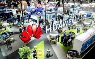 世界上有名的科技公司 结合华为发展逻辑，分析其成为全球顶尖科技公司的核心原因如下