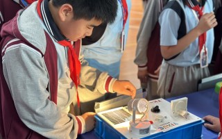 中学科技制作 感受科技之光，提升科技素养——望江初中举行科技研学活动